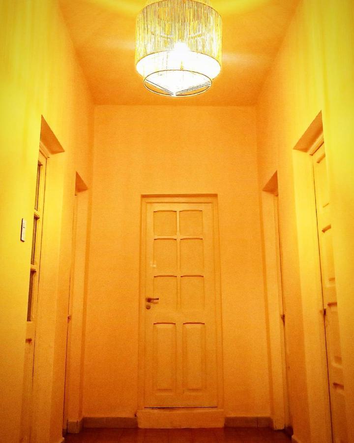 Hostel Lqueen 1 Salta Bagian luar foto
