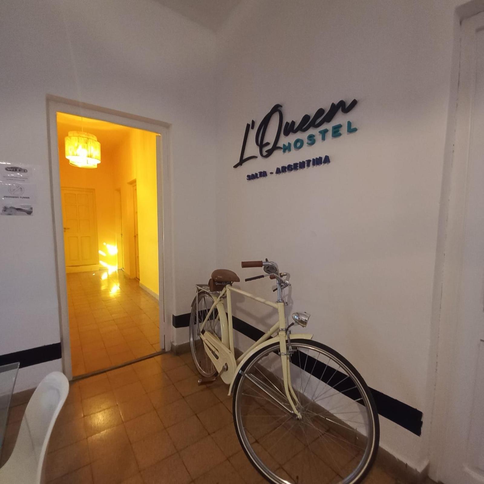 Hostel Lqueen 1 Salta Bagian luar foto