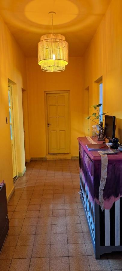 Hostel Lqueen 1 Salta Bagian luar foto